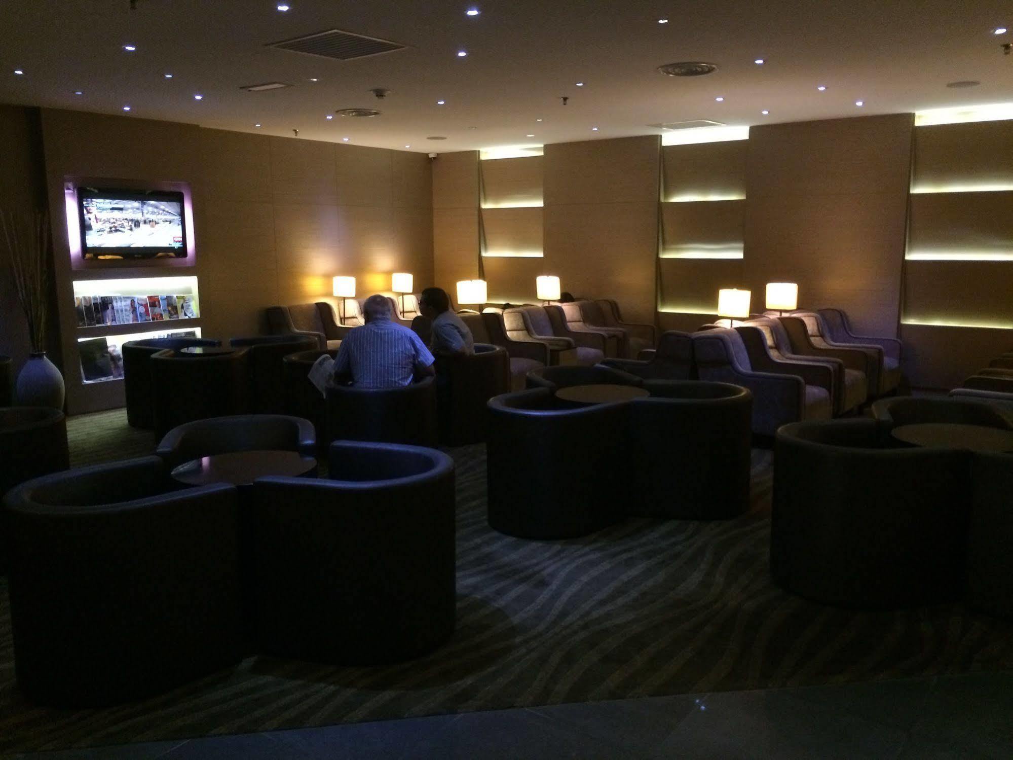 Plaza Premium Lounge Hotel Bayan Lepas Bagian luar foto